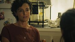 Alicia se sincera con Lourdes acerca de su encuentro íntimo con Miranda