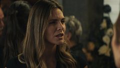 Miranda descubre una mentira de Jacobo y comienza a sospechar de su marido