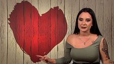 Una soltera de 'First Dates' explica su método infalible para controlar el móvil a sus parejas: "Para las tóxicas"