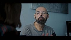 Los vecinos de la Colonia Experimental de Villaverde exponen el crítico estado de sus edificios: "Me ha provocado una depresión"