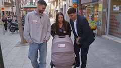 Dos concursantes proponen a Xuso Jones convertirse en el padrino de su hija: "Bueno, ya veremos"