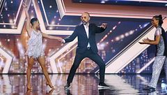 Risto Mejide protagoniza el momento más inesperado de 'Got Talent' al formar parte de una pirueta de baile