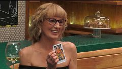 Rosi saca las cartas del tarot a su cita nada más verla para leer sus energías y ella alucina: "Me da miedo"