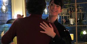 Dos solteros amantes de la moda sostenible hacen match al ritmo de María Dolores Pradera: “Es mi amor platónico”