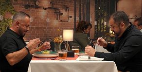 David se quedó prendado de Miguel tras verlo en ‘First Dates’ y llega dispuesto a conquistar su corazón