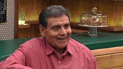 Manuel se queda embelesado con Maite y decide lanzarse: “Le he robado un beso”