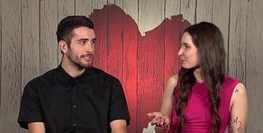 El lapsus de Aarón al hablar sobre Estopa con su cita, Aurora: “Se estarán retorciendo en su tumba”