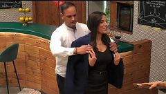 La caballerosidad del soltero consigue caldear la primera impresión de su cita: "Sabes cómo conquistar a una mujer"