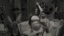 ¡Sube la temperatura! El sensual baile de una soltera gogó que desata la pasión de su cita: “Muy sexy”
