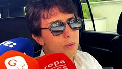 Roca Rey atiende a los medios tras recibir el alta hospitalaria tras su grave cornada