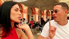 Laura confiesa si Lorenzo estuvo con otra chica en su ruptura