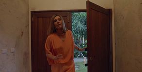 Sandra Barneda comunica a las parejas el inédito castigo que van a recibir tras saltarse las normas en su despedida, al completo