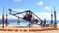 Tensión y compenetración absoluta en ‘Playa Victoria’ durante el primer juego de la ‘Batalla de los titanes’, ‘El Caballo de Troya’
