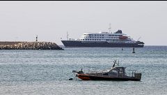 El protocolo de España para recibir al crucero del brote del hantavirus, el 'MV Hondius', en Canarias