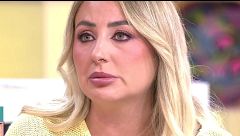 Rocío Flores se emociona al recordar a su abuela, Rocío Jurado: "Me ha faltado toda mi vida con ella"