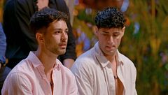 Álex se derrumba antes de ver las imágenes de Ainhoa: “Puede ser que se esté olvidando de mí”