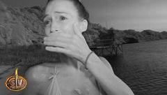 El pánico se apodera de 'Playa Victoria' al avistar en la orilla un tiburón: "Me he subido a la roca de un salto"