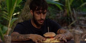 Los supervivientes de 'Playa Derrota' se disputan la plaza de prelíder en el clásico 'Banquetazo'