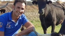 Alberto Álvarez reaparece tras su grave accidente al caer en una trituradora de pienso: "Sentía que si cerraba los ojos, la vida se me iba"