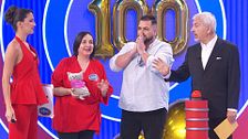 ¡Lo nunca visto! 'El precio justo' celebra su programa 100 enfrentando a dos concursantes por 'El escaparate final'