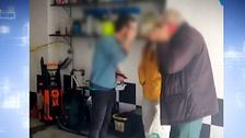 El exnovio de su hija se convierte en su okupa: pretende echarles de su propia casa