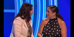 Las lágrimas de Anabel Pantoja al conocer a una fan de ella y de su tía