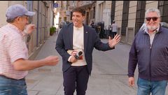 Un concursante de ‘Lo sabe, no lo sabe’ enseña a Xuso Jones a bailar un pasodoble