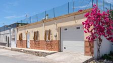 Del coche acribillado y los balazos en la puerta a los menores ingresados en la UCI: las claves del tiroteo mortal en El Ejido