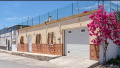 Del coche acribillado y los balazos en la puerta a los menores ingresados en la UCI: las claves del tiroteo mortal en El Ejido