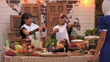 Los solteros sorprenden en 'First Dates' con sus trajes regionales y sus tradiciones en el especial 'folklore'