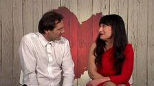 Alberto hace una inesperada promesa a María con la condición de que le dé una segunda cita: “Me lo he ganado”