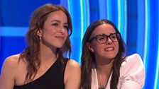 Silvia Abascal sorprende a Clara, una joven que, al igual que ella, sufrió un ictus cuando era muy joven