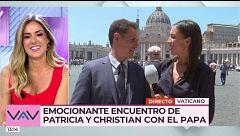 Patricia Pardo y Christian Gálvez enseñan el regalo que les ha hecho el Papa: "Estamos emocionados"