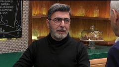 José se sincera con Carlos Sobera sobre el impacto de su prótesis capilar en su vida sentimental: “Me han llamado hasta las ex”