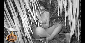Claudia protagoniza el robo de una lata de comida en la playa y desata la reacción de los concursantes: "Ya era hora de ponerse en órbita"