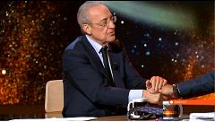 Iker Jiménez comparte con Florentino Pérez una anécdota que marcó su vínculo con el Real Madrid y le entrega un regalo: "Imagínate lo que sentí"