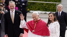 Así han recibido los reyes Felipe y Letizia al papa León XIV en su visita a España
