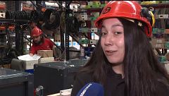 La otra cara del paro juvenil en mínimos: "Estoy buscando de Ingeniería, pero ahora trabajo en un restaurante"