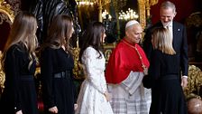 La infanta Sofía y la presidenta de Cantabria, con el mismo vestido ante el papa León XIV