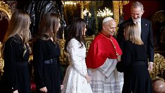 La infanta Sofía y la presidenta de Cantabria, con el mismo vestido ante el papa León XIV
