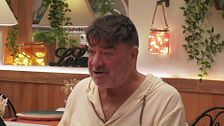 La impactante confesión de un soltero de ‘First Dates’ a su cita: "Fui a un seminario porque quería ser cura"