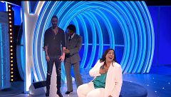 Can Yaman sorprende a Carmen, una cordobesa que tiene un corpóreo suyo a tamaño real en el salón