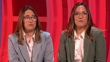 Dos hijas, muy dolidas con su padre, se niegan a abrazarle: "No os ha contado todo lo que hemos vivido con él”