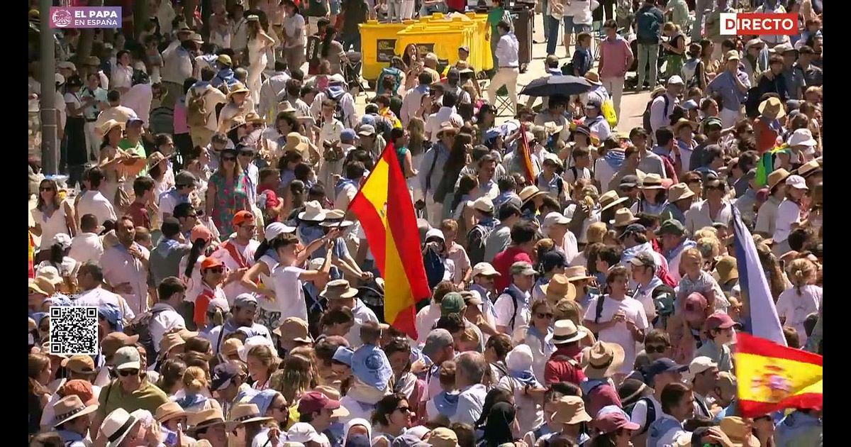 Informativos Telecinco: Cómo han vivido los fieles la ceremonia de la ...