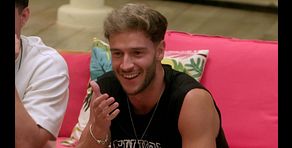 David reacciona al descubrir que las chicas han visto sus imágenes con Leila: "Ya no me mira igual"