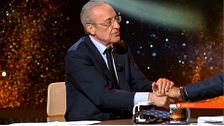 Iker Jiménez comparte con Florentino Pérez una anécdota que marcó su vínculo con el Real Madrid y le entrega un regalo: "Imagínate lo que sentí"