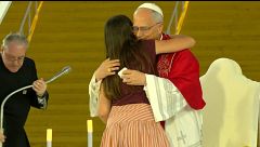 La historia de la joven que ha conmovido al papa: "¿Cómo puedo perdonar a mi padre?"