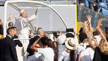 El papa, en Canarias: encuentro con migrantes, visita a Santa Ana y misa multitudinaria
