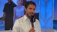 Maxi Iglesias, sobre los amores imposibles: "Si no juzgáramos tanto..."