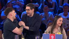 El momentazo de Juanra Bonet tras la confesión de la pareja de una concursante: ''Soy de tu equipo, tío''